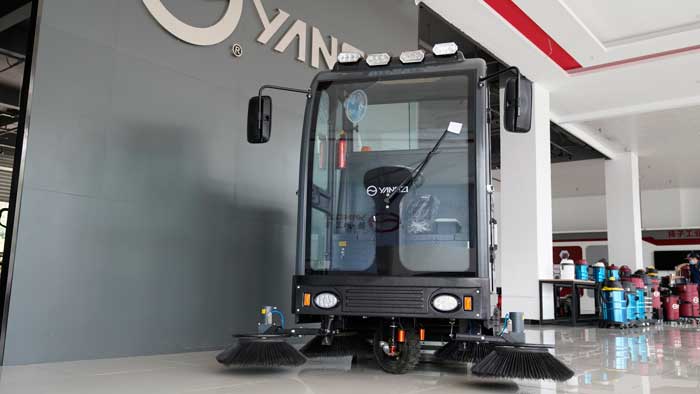 使用駕駛式電動掃地車清掃效果好嗎 使用駕駛式電動掃地車清掃效果好嗎