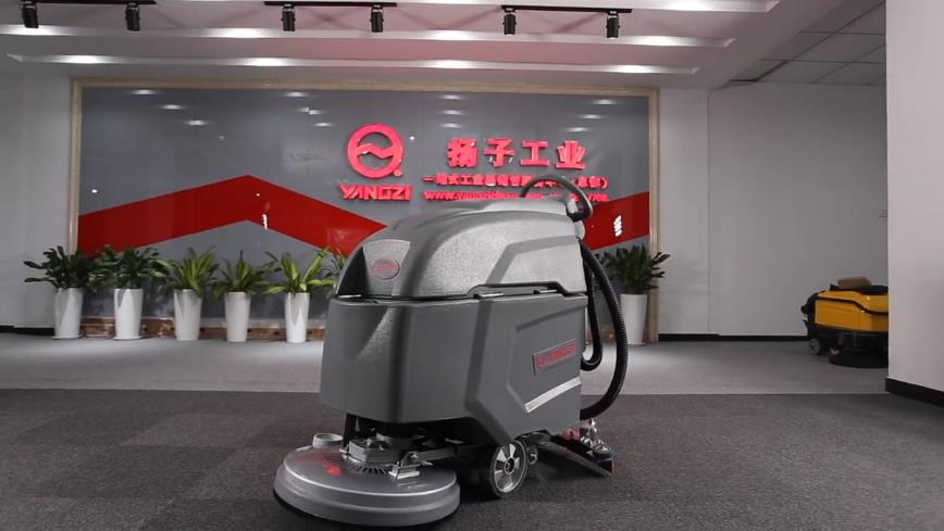 手推式洗地機(jī)適合在哪些地方使用呢 手推式洗地機(jī)適合在哪些地方使用呢