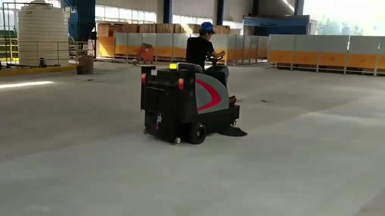 工廠掃地機(jī)的6大特點
