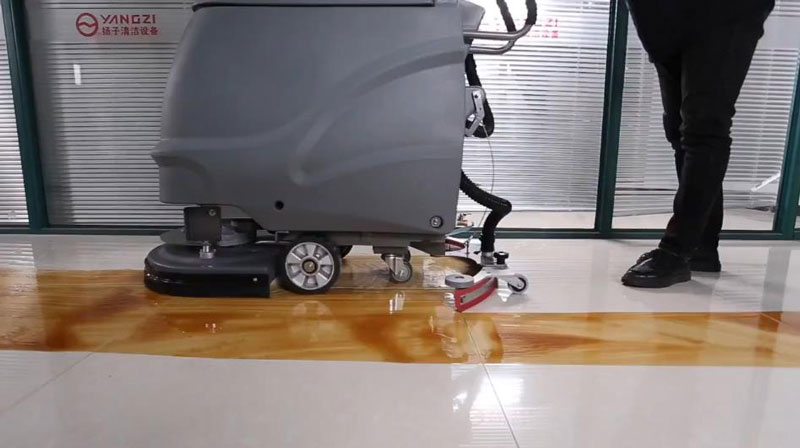 工業(yè)清潔機(jī):維護(hù)和保養(yǎng)您的地板 工業(yè)清潔機(jī):維護(hù)和保養(yǎng)您的地板