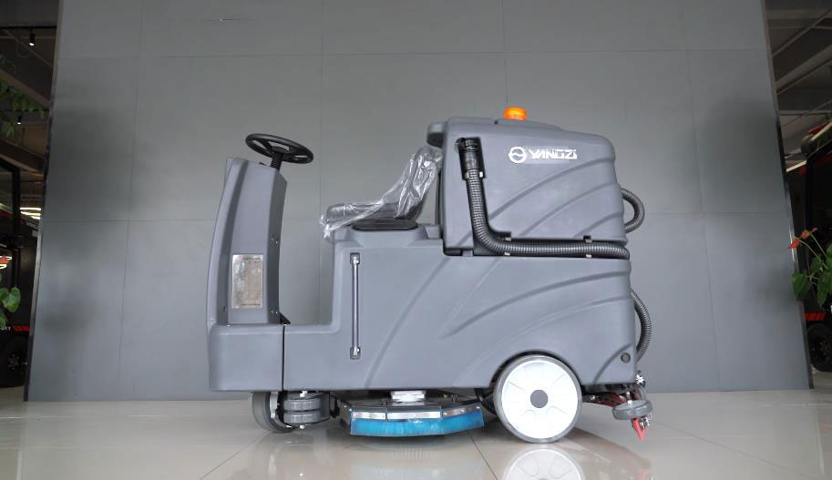 揚(yáng)子全自動洗地機(jī)