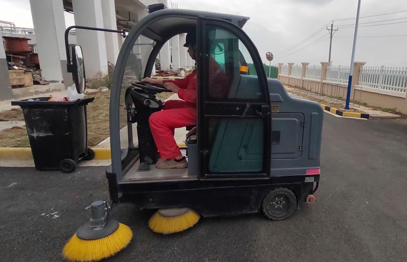 海諾爾環保產業配置揚子掃地機S9 海諾爾環保產業配置揚子掃地機S9