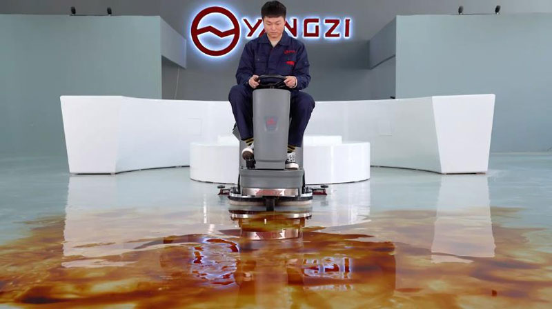 使用合適的自動(dòng)洗地機(jī)簡(jiǎn)化地板清潔 使用合適的自動(dòng)洗地機(jī)簡(jiǎn)化地板清潔