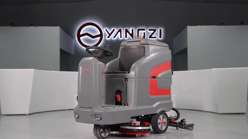 您應(yīng)該購(gòu)買(mǎi)新的還是使用過(guò)的洗地機(jī)