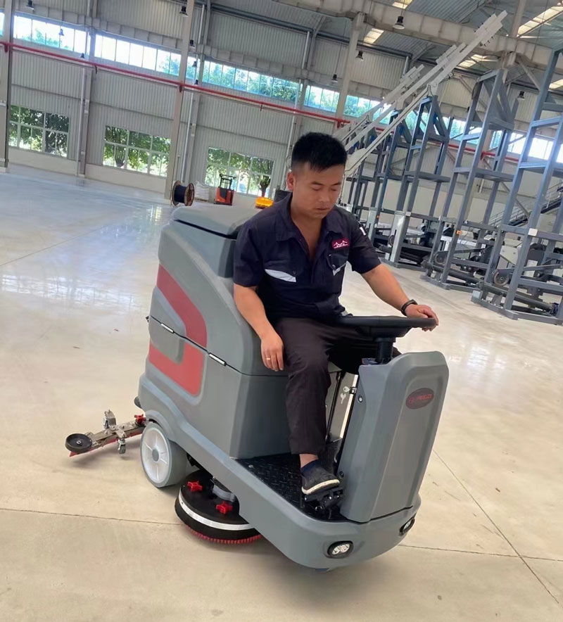 工廠使用工業(yè)洗地機的好處有哪些呢 工廠使用工業(yè)洗地機的好處有哪些呢