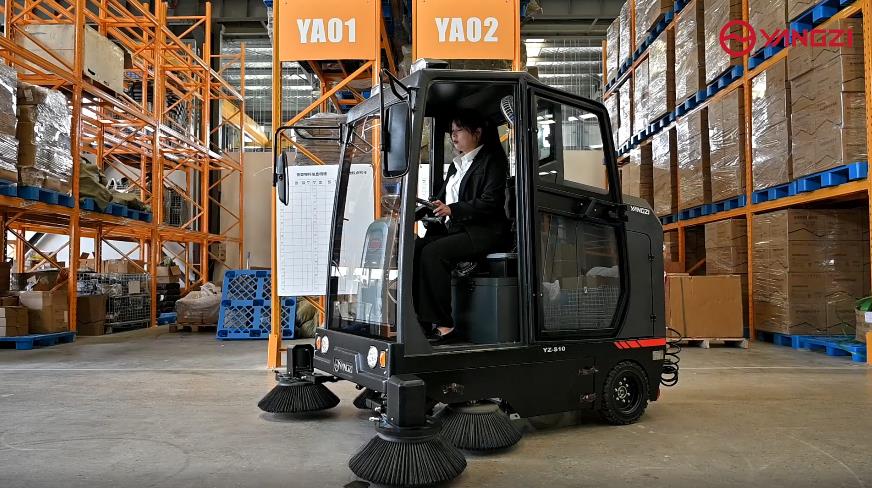 電動(dòng)道路清掃車(chē)介紹 電動(dòng)道路清掃車(chē)介紹