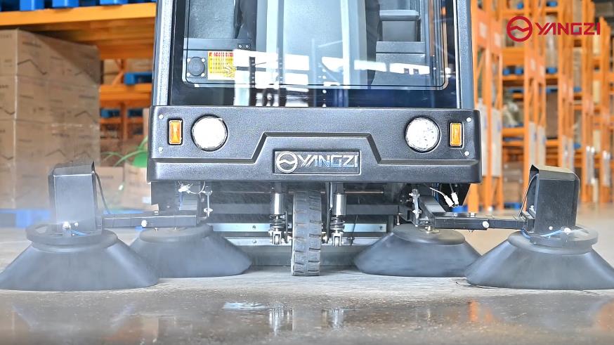 電動(dòng)清掃車(chē)給清潔行業(yè)帶來(lái)了哪些改變 電動(dòng)清掃車(chē)給清潔行業(yè)帶來(lái)了哪些改變