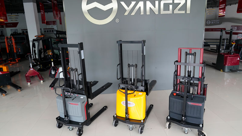 購買第一輛叉車的 5 個提示 購買第一輛叉車的 5 個提示