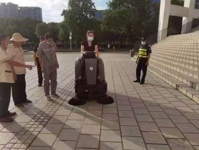揚子掃地機對物業小區的好處