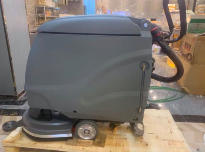 超市洗地機(jī)多少錢一臺(tái) 超市洗地機(jī)多少錢一臺(tái)