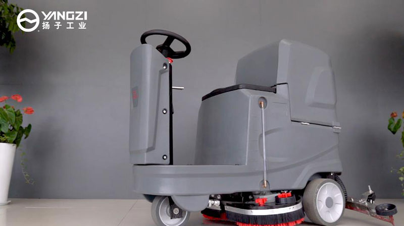 使用洗地機(jī)與手動清潔的優(yōu)勢對比 使用洗地機(jī)與手動清潔的優(yōu)勢對比